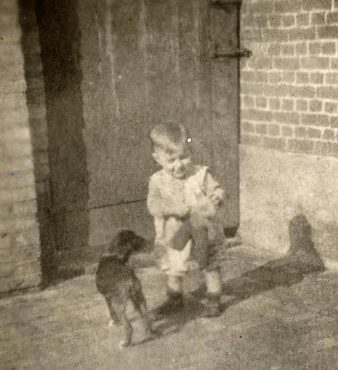 Jan van Dingenen jr ca 1943.jpg